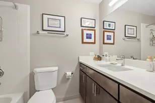 1730 N Clark St, Chicago, IL 60614 - Photo 21