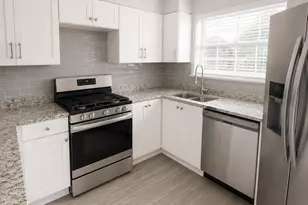 624 W Happfield Dr, Arlington Heights, IL 60004 - Photo 7