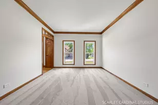 2760 Castlewood Ct, Aurora, IL 60504 - Photo 9