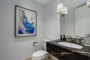 159 E Walton Pl, Chicago, IL 60611 - Photo 21