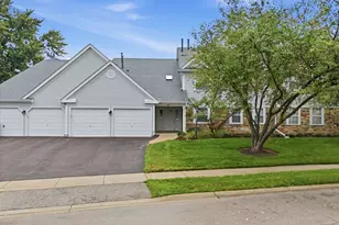 66 Beechmont Ct, Schaumburg, IL 60193 - Photo 3