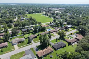 370 Oakwood Dr, Crete, IL 60417 - Photo 27