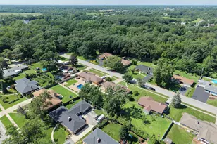 370 Oakwood Dr, Crete, IL 60417 - Photo 25