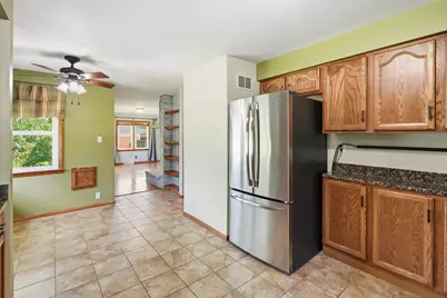 370 Oakwood Drive, Crete, IL 60417 - Photo 5