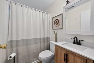 103 Willow Rd, Streamwood, IL 60107 - Photo 13