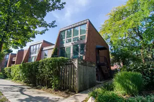 2044 N Larrabee St, Chicago, IL 60614 - Photo 1