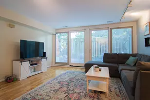 2044 N Larrabee St, Chicago, IL 60614 - Photo 13