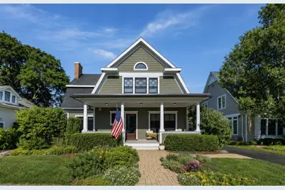 611 Prairie Avenue, Barrington, IL 60010 - Photo 1