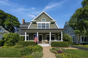 611 Prairie Ave, Barrington, IL 60010 - Photo 1
