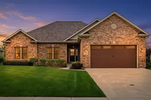 1934 Parkside Dr, Sycamore, IL 60178 - Photo 1
