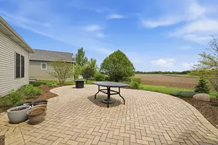 1934 Parkside Dr, Sycamore, IL 60178 - Photo 41