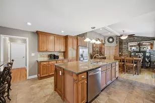 28 S Cherry Dr, Oswego, IL 60543 - Photo 15