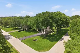 28 S Cherry Dr, Oswego, IL 60543 - Photo 3