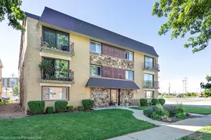 915 Graceland Ave, Des Plaines, IL 60016 - Photo 1