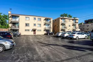 915 Graceland Ave, Des Plaines, IL 60016 - Photo 17