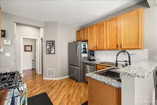 549 Peregrine Pkwy, Bartlett, IL 60103 - Photo 11