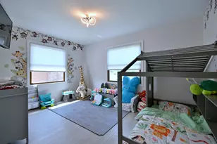 10542 Camelot St, Westchester, IL 60154 - Photo 13