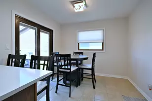 10542 Camelot St, Westchester, IL 60154 - Photo 11