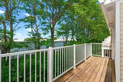 622 Grosse Pointe Circle, Vernon Hills, IL 60061 - Photo 11
