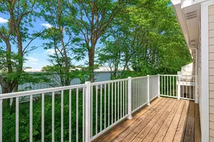622 Grosse Pointe Cir, Vernon Hills, IL 60061 - Photo 11