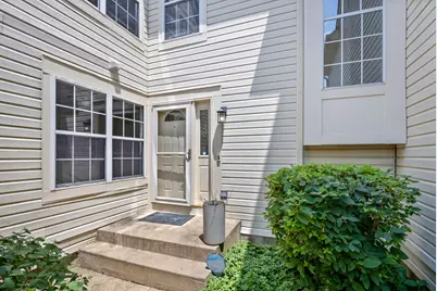 2234 Seaver Lane #2234, Hoffman Estates, IL 60194 - Photo 3