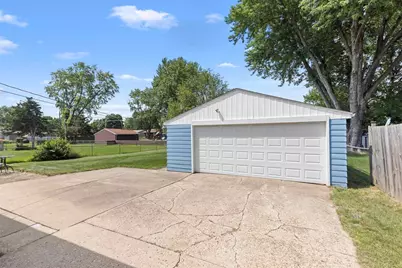 2112 Maple Avenue, Loves Park, IL 61111 - Photo 3