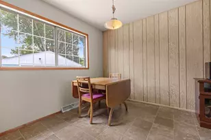 2112 Maple Ave, Loves Park, IL 61111 - Photo 9