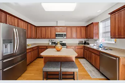 435 E Railroad Avenue, Bartlett, IL 60103 - Photo 15