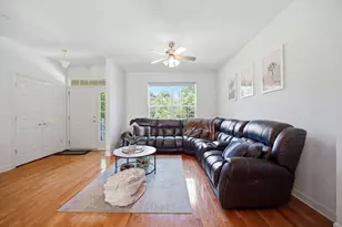435 E Railroad Ave, Bartlett, IL 60103 - Photo 11