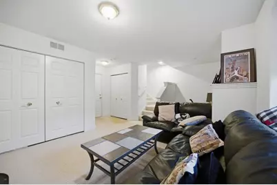 435 E Railroad Avenue, Bartlett, IL 60103 - Photo 25