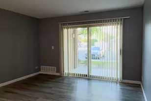 104 Glengarry Dr, Bloomingdale, IL 60108 - Photo 7