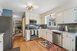 1644 Swallow St, Naperville, IL 60565 - Photo 3
