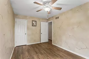 1644 Swallow St, Naperville, IL 60565 - Photo 13