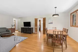10025 S 53rd Ave, Oak Lawn, IL 60453 - Photo 5