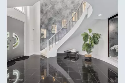 920 Saint Stephens Green, Oak Brook, IL 60523 - Photo 5