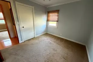 8 Sandburg Ct, Clifton, IL 61727 - Photo 33