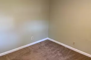 8 Sandburg Ct, Clifton, IL 61727 - Photo 27