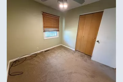 8 Sandburg Court, Clifton, IL 61727 - Photo 27