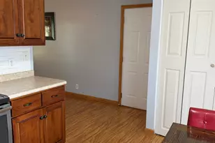 8 Sandburg Ct, Clifton, IL 61727 - Photo 15