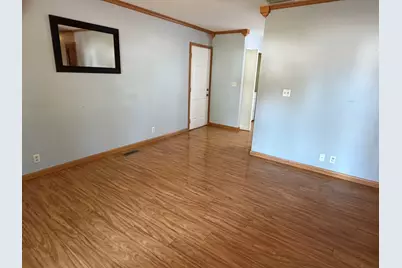 8 Sandburg Court, Clifton, IL 61727 - Photo 11