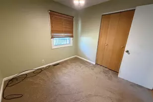 8 Sandburg Ct, Clifton, IL 61727 - Photo 29