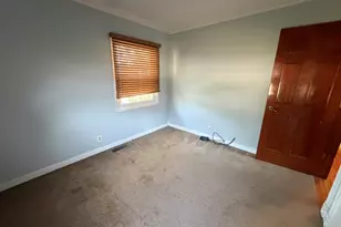 8 Sandburg Ct, Clifton, IL 61727 - Photo 31
