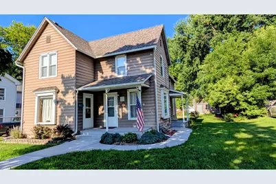 111 N Wesley Avenue, Mount Morris, IL 61054 - Photo 1