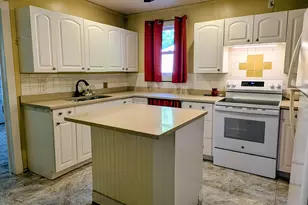 111 N Wesley Ave, Mount Morris, IL 61054 - Photo 9