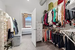 360 W Illinois St, Chicago, IL 60654 - Photo 11