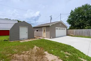217 Melodie Ln, Colona, IL 61241 - Photo 5