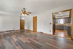 217 Melodie Ln, Colona, IL 61241 - Photo 9