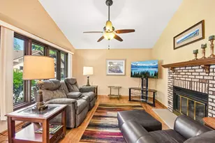 79 Castle Rock Ln, Bloomingdale, IL 60108 - Photo 5