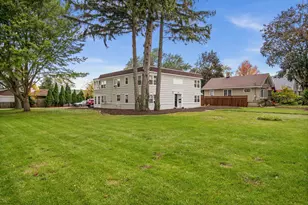107 N Mallory Ave, Batavia, IL 60510 - Photo 3
