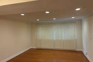 1194 S Kenilworth Ave, Oak Park, IL 60304 - Photo 3